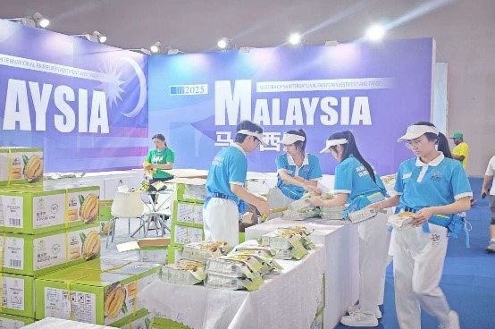 5月25日 我院青年志愿者圆满完成第七届西洽会志愿服务工作 原图3.jpg